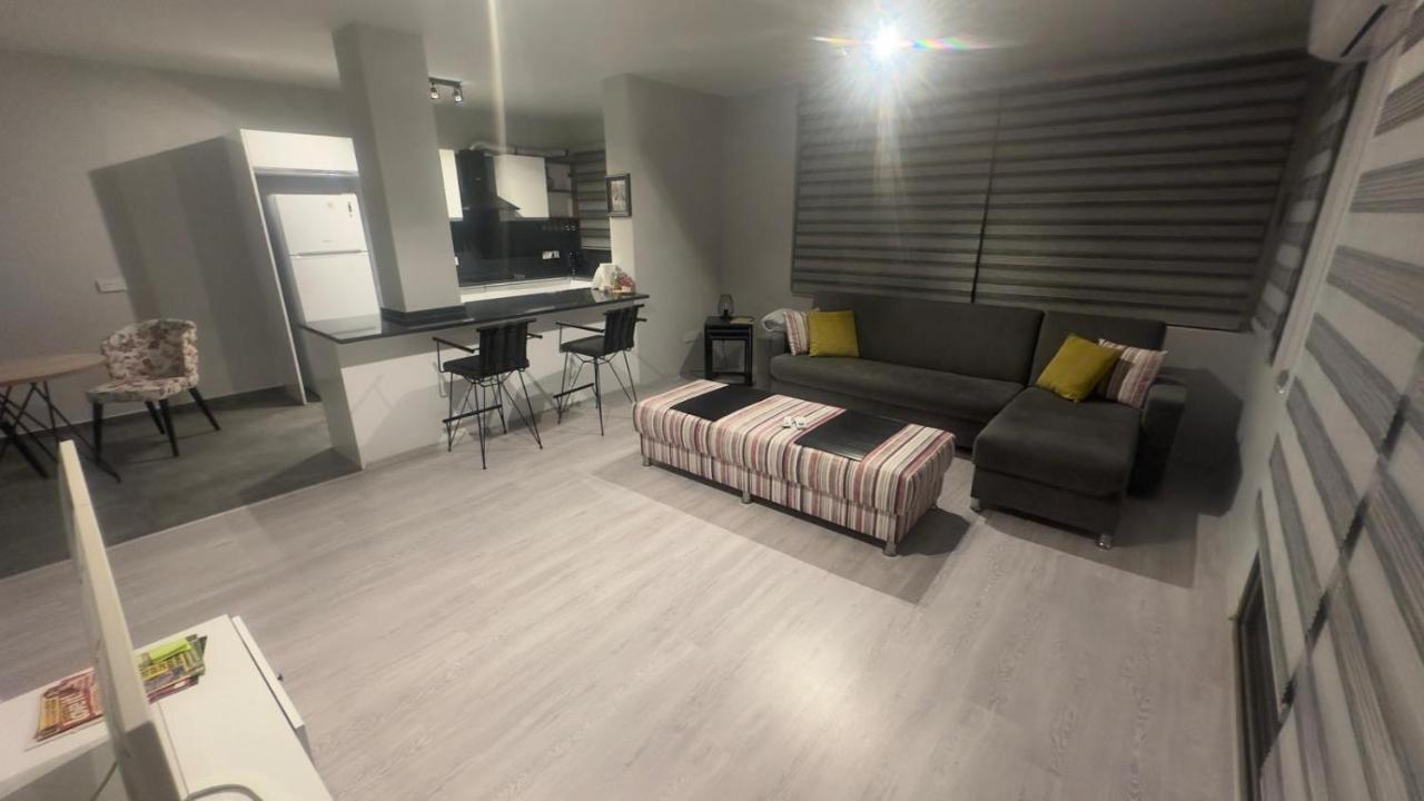 Nicosia'S Pearl Apartment Bagian luar foto